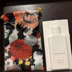 Fleur du mal Dries van noten Fragrance
